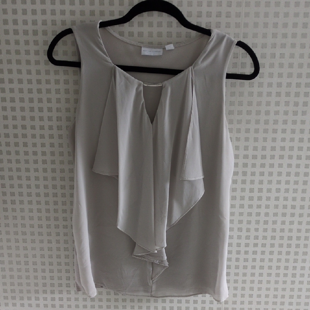 New York & Company Light Gray Sleeveless Blouse
